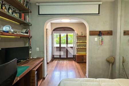Casa à venda com 1800m², 11 quartos e 8 vagas Casa à venda com 1800m², 11 quartos e 8 vagasSuíte 06 - Casa 02