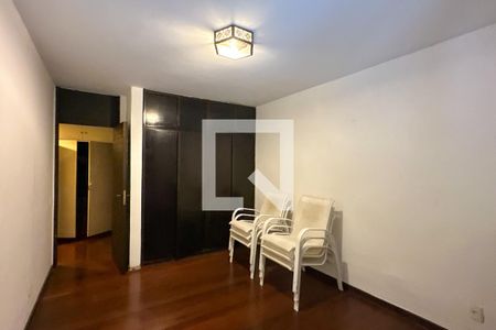 Casa à venda com 1800m², 11 quartos e 8 vagas Casa à venda com 1800m², 11 quartos e 8 vagasQuarto 10 - Casa 04