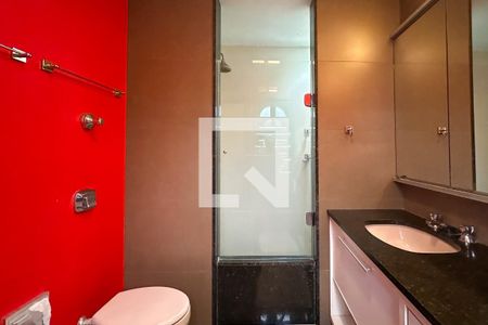 Casa à venda com 1800m², 11 quartos e 8 vagas Casa à venda com 1800m², 11 quartos e 8 vagasSuíte 02 - Casa 01
