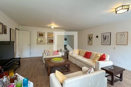 Casa à venda com 1800m², 11 quartos e 8 vagas Casa à venda com 1800m², 11 quartos e 8 vagasSala 06 - Casa 02