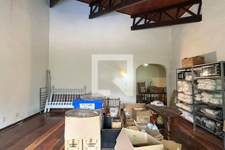Casa à venda com 1800m², 11 quartos e 8 vagas Casa à venda com 1800m², 11 quartos e 8 vagasSala 10 - Casa 4