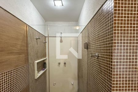 Casa à venda com 1800m², 11 quartos e 8 vagas Casa à venda com 1800m², 11 quartos e 8 vagasSuíte 04 - Casa 01