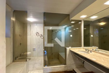 Casa à venda com 1800m², 11 quartos e 8 vagas Casa à venda com 1800m², 11 quartos e 8 vagasSuíte 07 - Casa 04
