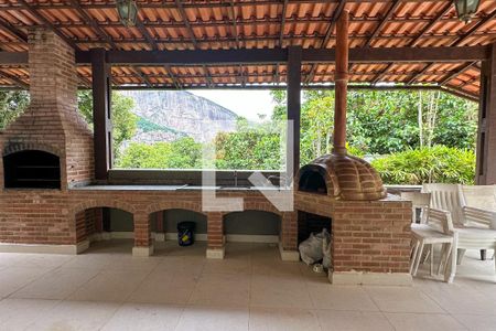 Casa à venda com 1800m², 11 quartos e 8 vagas Casa à venda com 1800m², 11 quartos e 8 vagasChurrasqueira