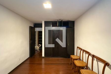 Casa à venda com 1800m², 11 quartos e 8 vagas Casa à venda com 1800m², 11 quartos e 8 vagasQuarto 10 - Casa 04