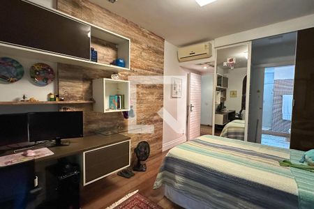 Casa à venda com 1800m², 11 quartos e 8 vagas Casa à venda com 1800m², 11 quartos e 8 vagasSuíte 04 - Casa 01
