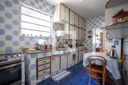 Apartamento à venda com 115m², 3 quartos e 2 vagasCozinha