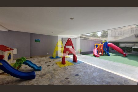 Apartamento à venda com 115m², 3 quartos e 2 vagasÁrea comum - Playground