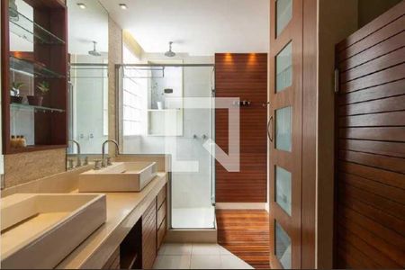 Apartamento à venda com 316m², 6 quartos e 2 vagas