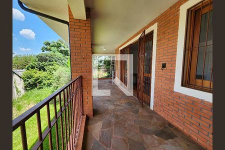 Casa à venda com 690m², 6 quartos e 3 vagas Casa à venda com 690m², 6 quartos e 3 vagasVaranda