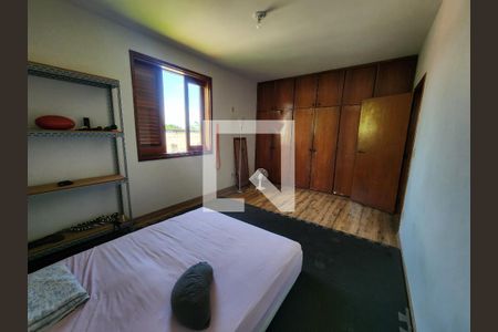 Casa à venda com 690m², 6 quartos e 3 vagas Casa à venda com 690m², 6 quartos e 3 vagasSuíte 1