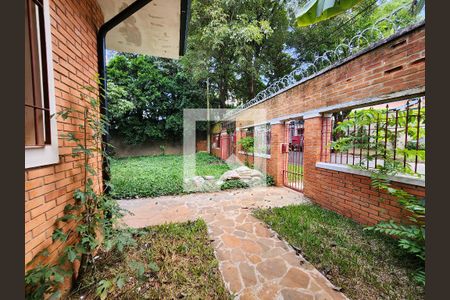 Casa à venda com 690m², 6 quartos e 3 vagas Casa à venda com 690m², 6 quartos e 3 vagasÀrea Externa Superior