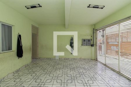 Casa à venda com 300m², 3 quartos e 2 vagas Casa à venda com 300m², 3 quartos e 2 vagasGaragem