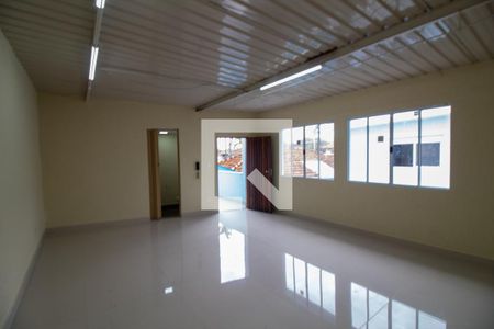 Casa à venda com 249m², 3 quartos e 4 vagas Casa à venda com 249m², 3 quartos e 4 vagasEscritório