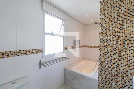 Apartamento à venda com 262m², 4 quartos e 3 vagas Apartamento à venda com 262m², 4 quartos e 3 vagasBanheiro da suíte 3