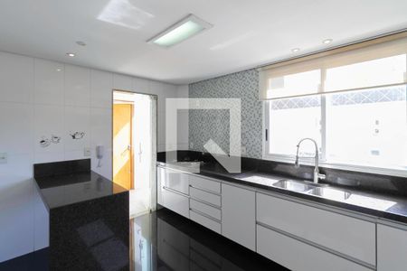 Apartamento à venda com 262m², 4 quartos e 3 vagas Apartamento à venda com 262m², 4 quartos e 3 vagasCozinha