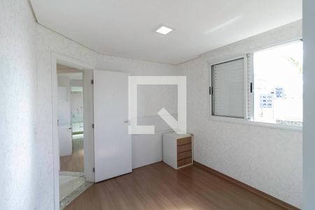 Apartamento à venda com 262m², 4 quartos e 3 vagas Apartamento à venda com 262m², 4 quartos e 3 vagasSuíte 2