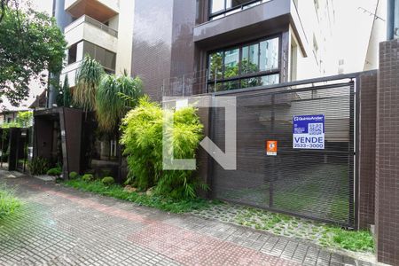 Apartamento à venda com 262m², 4 quartos e 3 vagas Apartamento à venda com 262m², 4 quartos e 3 vagasFachada