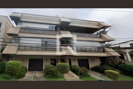 Apartamento à venda com 200m², 3 quartos e 2 vagas Apartamento à venda com 200m², 3 quartos e 2 vagasFachada