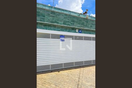 Casa à venda com 115m², 3 quartos e 3 vagas Casa à venda com 115m², 3 quartos e 3 vagasFachada + Plaquinha