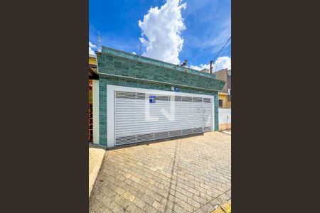 Casa à venda com 115m², 3 quartos e 3 vagas Casa à venda com 115m², 3 quartos e 3 vagasFachada