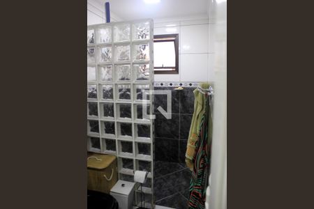 Casa à venda com 180m², 4 quartos e 2 vagasBanheiro da Suíte