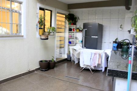 Casa à venda com 180m², 4 quartos e 2 vagasÁrea de Serviço