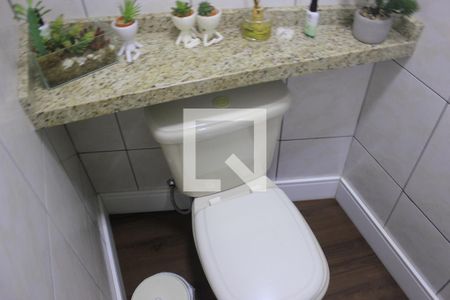 Casa à venda com 180m², 4 quartos e 2 vagasLavabo