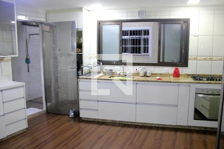 Casa à venda com 180m², 4 quartos e 2 vagasCozinha