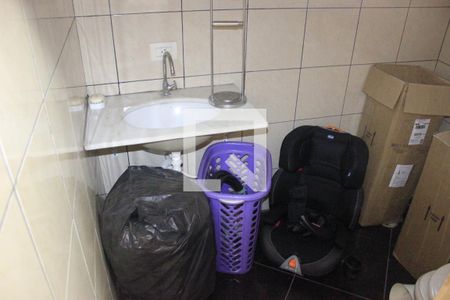 Casa à venda com 180m², 4 quartos e 2 vagasBanheiro da edícula