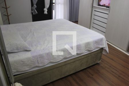 Casa à venda com 180m², 4 quartos e 2 vagasSuíte