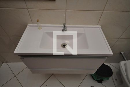 Casa à venda com 198m², 4 quartos e 2 vagasBanheiro Social