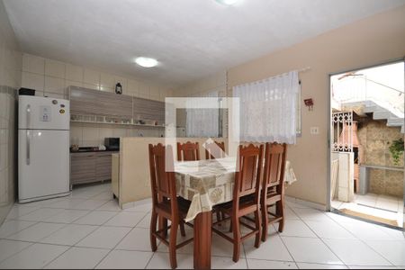 Casa à venda com 198m², 4 quartos e 2 vagasCozinha