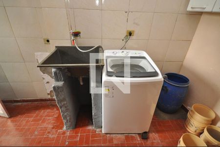 Casa à venda com 198m², 4 quartos e 2 vagasÁrea de Serviço