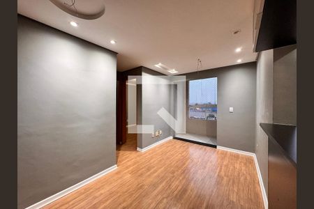 Sala de apartamento para alugar com 2 quartos, 50m² em Utinga, Santo André