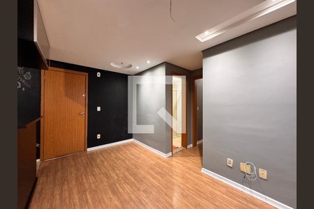 Sala de apartamento para alugar com 2 quartos, 50m² em Utinga, Santo André