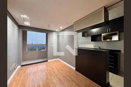 Sala de apartamento para alugar com 2 quartos, 50m² em Utinga, Santo André