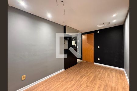Sala de apartamento para alugar com 2 quartos, 50m² em Utinga, Santo André