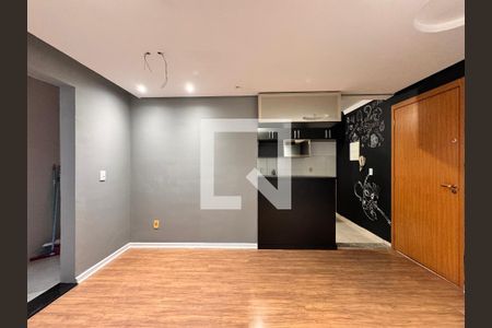Sala de apartamento para alugar com 2 quartos, 50m² em Utinga, Santo André