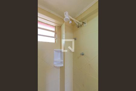 Banheiro de kitnet/studio para alugar com 1 quarto, 21m² em São José, Canoas