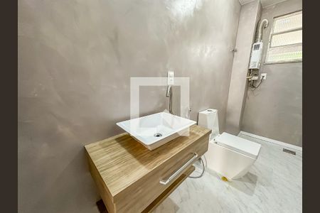 Casa de condomínio à venda com 256m², 3 quartos e 1 vaga Casa de condomínio à venda com 256m², 3 quartos e 1 vagaBanheiro do Quarto 1