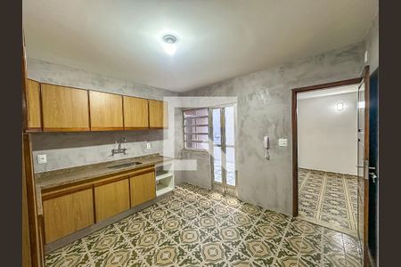 Casa de condomínio à venda com 256m², 3 quartos e 1 vaga Casa de condomínio à venda com 256m², 3 quartos e 1 vagaCozinha