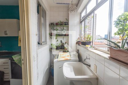 Apartamento à venda com 70m², 2 quartos e 1 vagaÁrea de Serviço