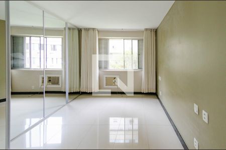 Apartamento para alugar com 150m², 4 quartos e 2 vagas Apartamento para alugar com 150m², 4 quartos e 2 vagasSuíte