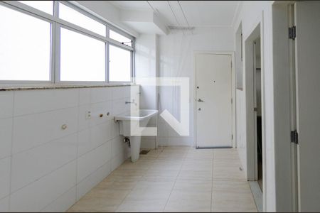 Apartamento para alugar com 150m², 4 quartos e 2 vagas Apartamento para alugar com 150m², 4 quartos e 2 vagasÁrea de serviço