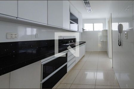 Apartamento para alugar com 150m², 4 quartos e 2 vagas Apartamento para alugar com 150m², 4 quartos e 2 vagasCozinha