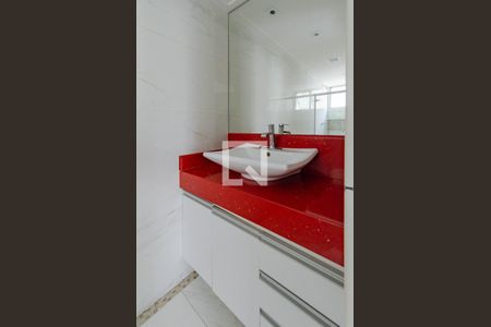 Apartamento para alugar com 150m², 4 quartos e 2 vagas Apartamento para alugar com 150m², 4 quartos e 2 vagasBanheiro suíte