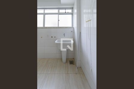 Apartamento para alugar com 150m², 4 quartos e 2 vagas Apartamento para alugar com 150m², 4 quartos e 2 vagasÁrea de serviço