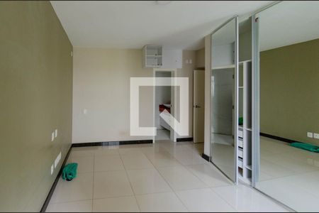 Apartamento para alugar com 150m², 4 quartos e 2 vagas Apartamento para alugar com 150m², 4 quartos e 2 vagasSuíte