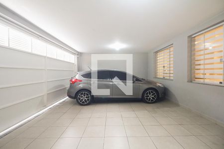Casa à venda com 182m², 3 quartos e 3 vagas Casa à venda com 182m², 3 quartos e 3 vagasGaragem